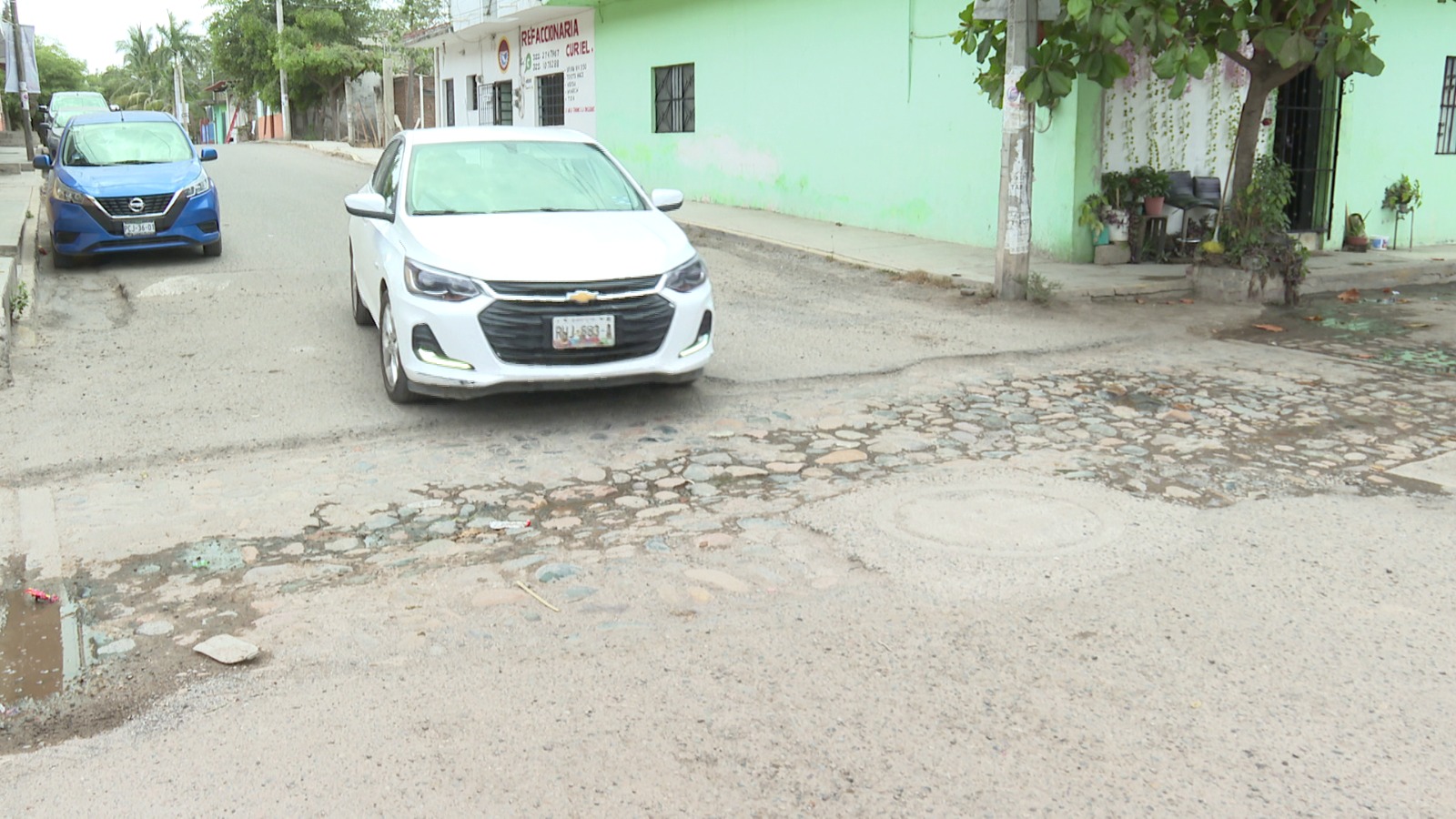 Socavón en centro de San José del Valle (3)