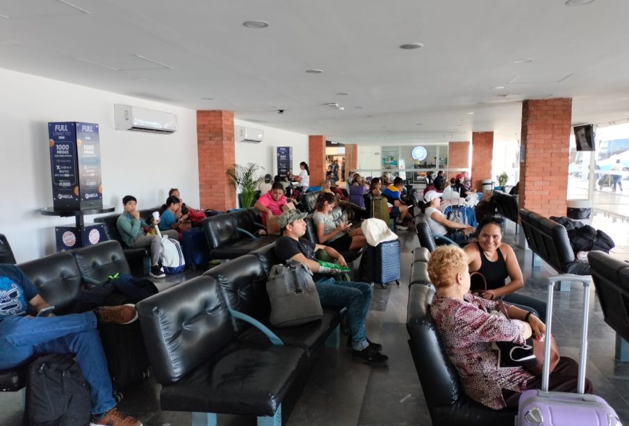 Turistas viajando tras vacacionar en Vallarta