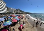 Vacacionistas disfrutan de las playas y atractivos de Puerto Vallarta