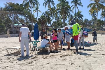 Vacacionistas en playas de Bahía