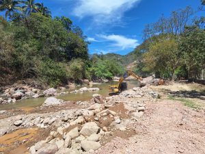 SEAPAL deja plantados a vecinos de Playa Grande después de querer parar sus obras