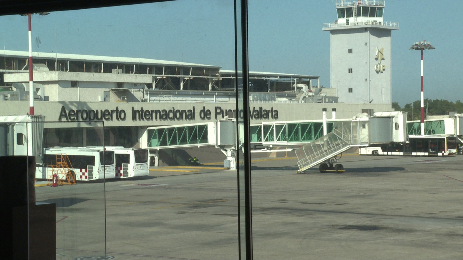 Casi medio millón de pasajeros extranjeros llegan vía aérea a Puerto Vallarta.