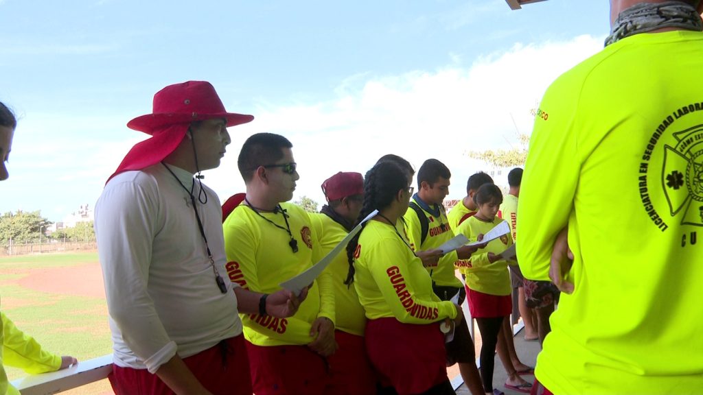 Llegan 17 guardavidas voluntarios a PC y Bomberos de Bahía para Semana Santa y Pascua