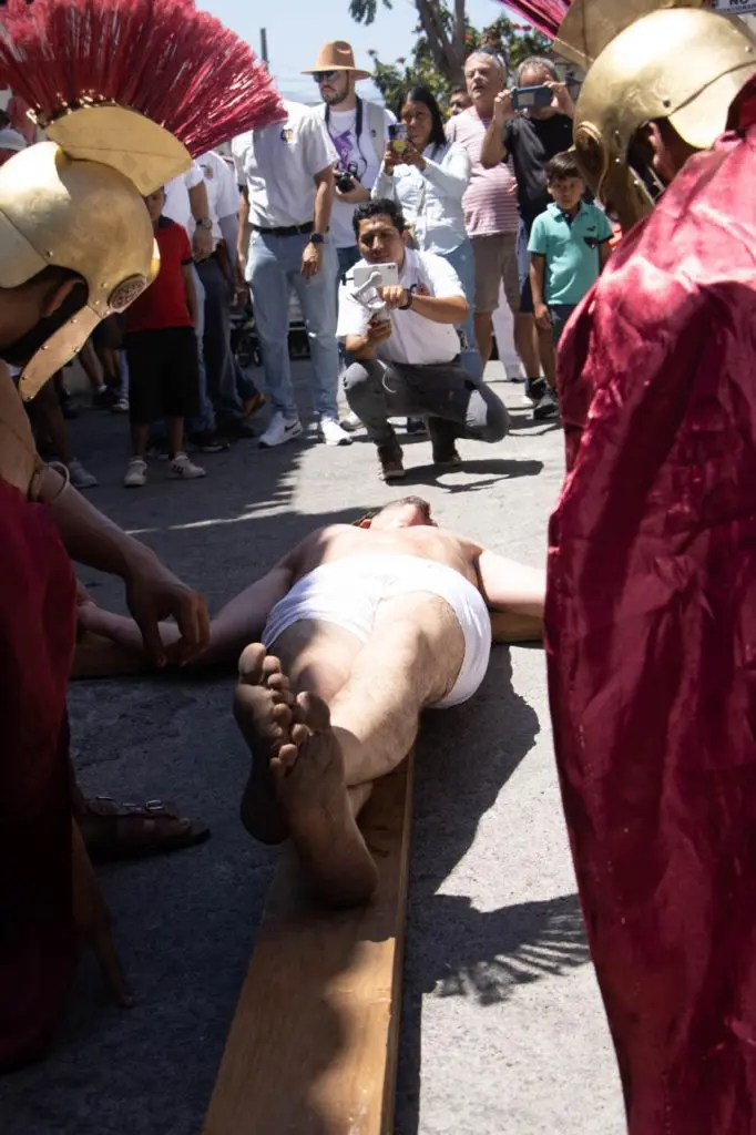 Centro de Puerto Vallarta revive la Pasión y muerte de Jesucristo