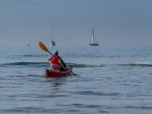 Variedad de actividades físicas y recreativas en las playas de Puerto Vallarta