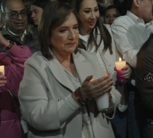 Xóchitl Gálvez inicia campaña electoral con una caminata por las calles de Fresnillo.