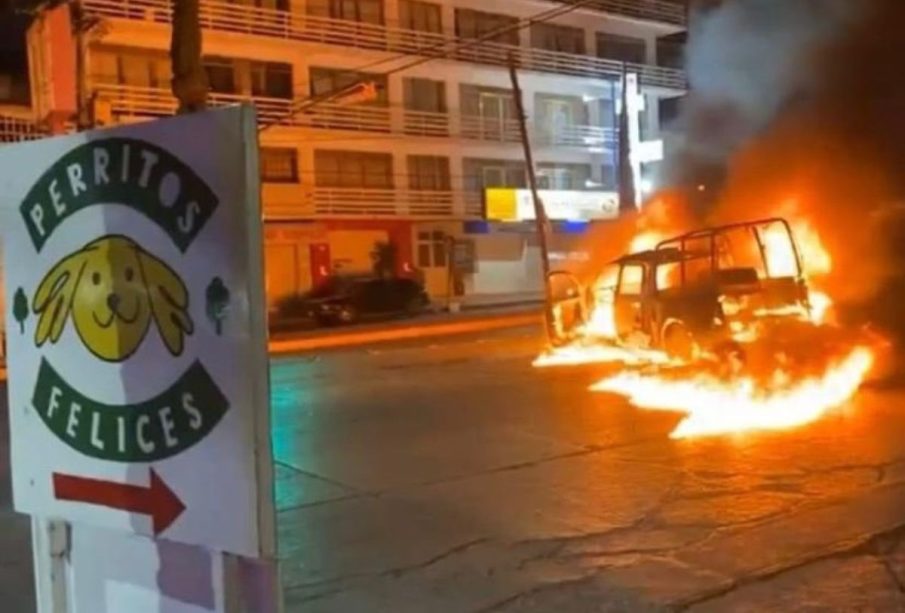 Incendio de vehículo en Guerrero.