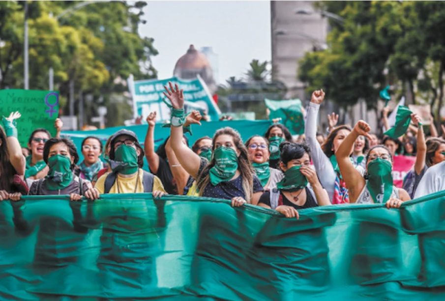 8M: ¿Cuál es el significado de los colores verde, morado y rosa en el movimiento Feminista?