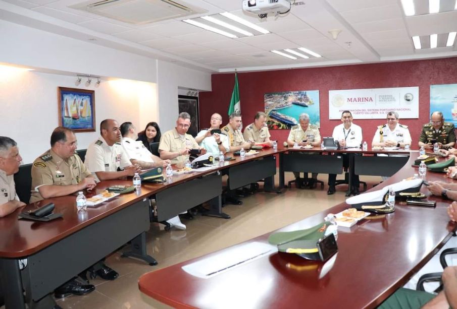 Agregados militares extranjeros visitan Puerto Vallarta