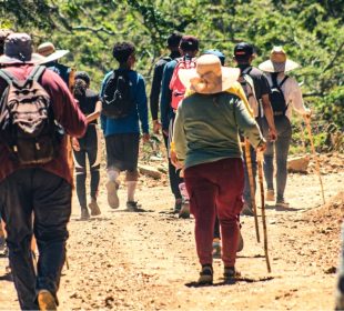 Peregrinos arriban a Talpa de Allende, Jalisco