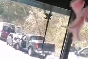 Choque frontal en carretera federal 200 deja dos lesionados