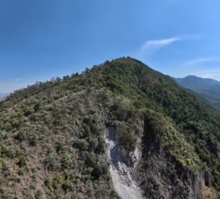 Continúa deslizamiento en el cerro de San Juan de Tepic, Nayarit