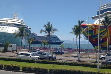 Cruceros en marina de Puerto Vallarta