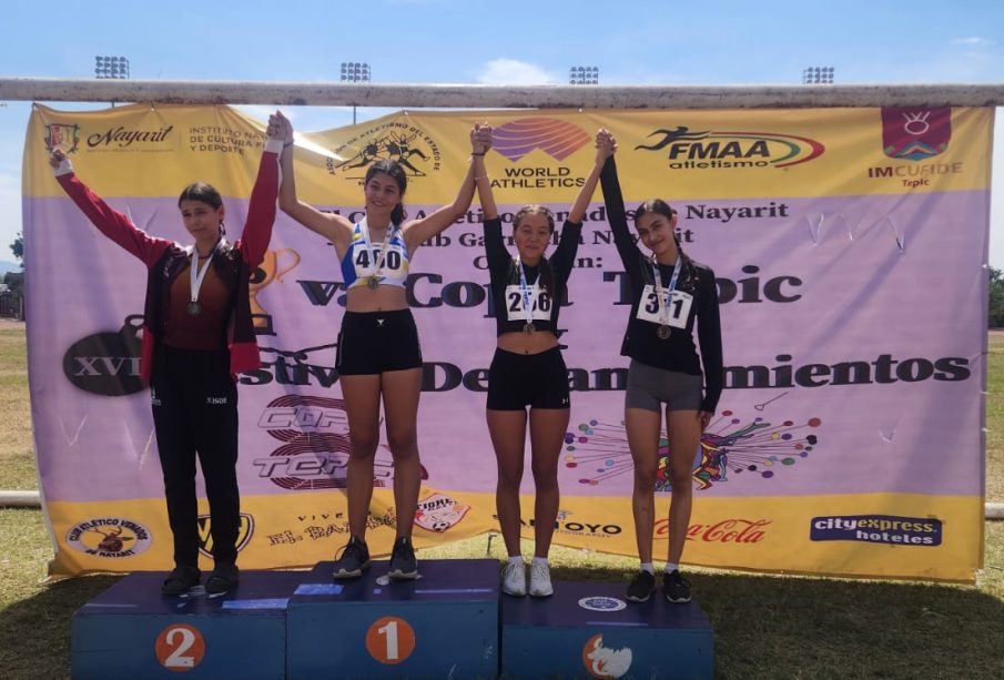 Deportistas en el podium