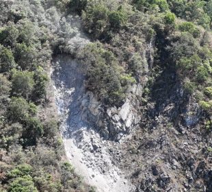 Deslave en Cerro de San Juan en Tepic, Nayarit Sin riesgo