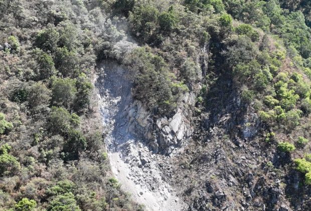 Deslave en Cerro de San Juan en Tepic, Nayarit Sin riesgo