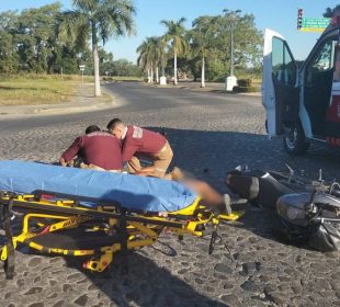 Ahora en Fluvial, motociclista resulta herido en accidente