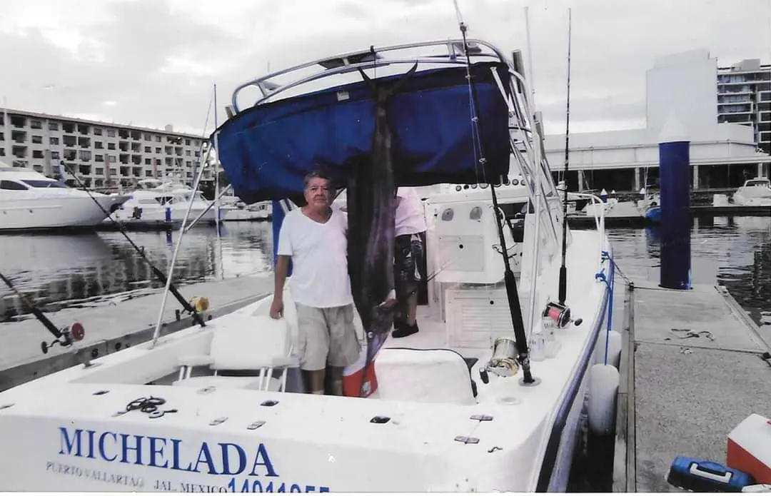 Hermano de Luis Michel