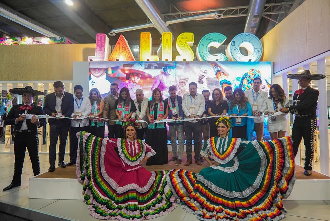 Inauguración de stand de Jalisco