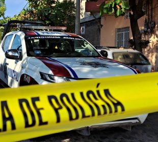 Muere mujer baleada por su esposo