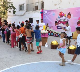 Niños disfrutando del festival “Sonrisas de Corazón”
