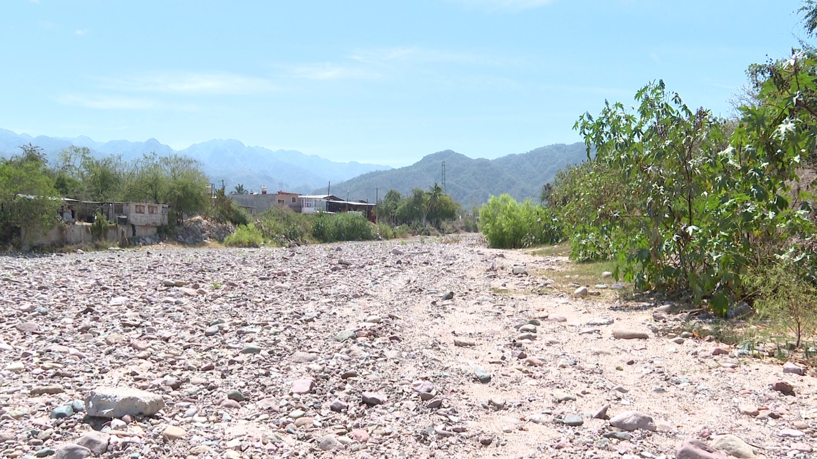 Piedras en Andador de Exhaciendas de El Pitillal