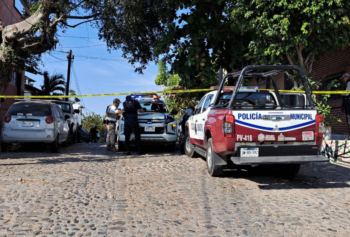 Unidades de emergencia en la colonia 5 de Diciembre