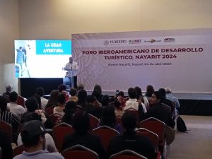 Más de mil dólares gasta cada turista en México, informan expertos en Foro Iberoamericano