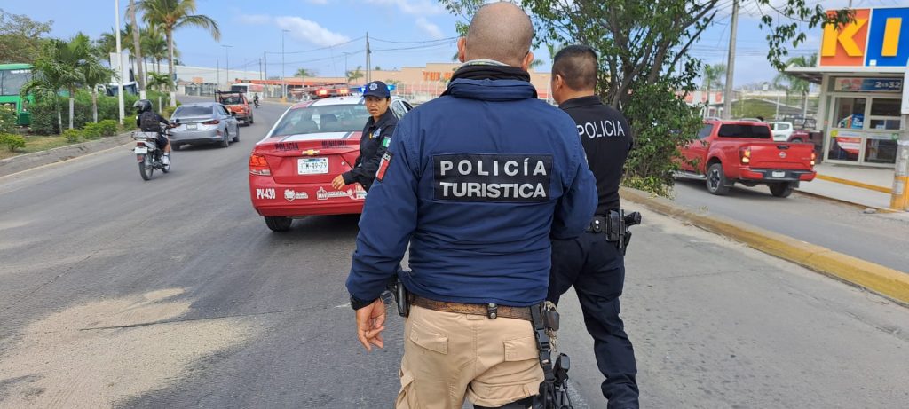 Accidente en Las Juntas provoca caos vial y choque de autos