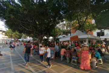 CFE multa a Ayuntamiento de Vallarta con un millón de pesos por puestos en Plaza de Armas