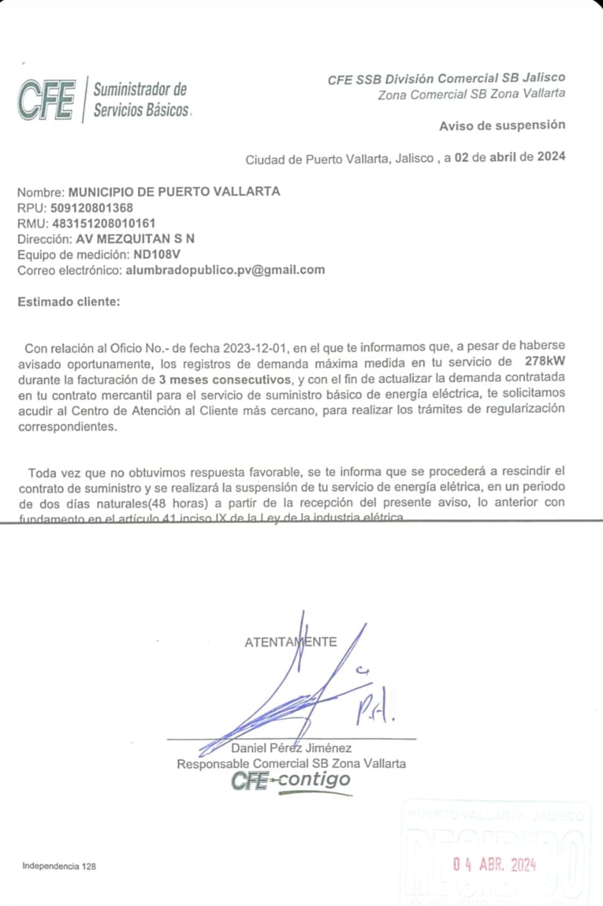 CFE multa a Ayuntamiento de Vallarta con un millón de pesos por puestos en Plaza de Armas