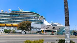 Triple arribo de cruceros deja más de 18 millones de pesos a Vallarta