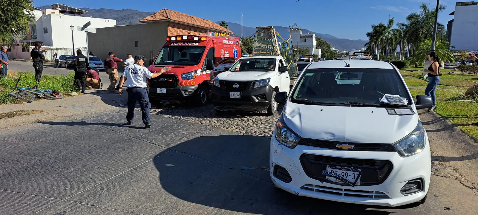 ¡Accidente! Atropellan a ciclista en Fluvial Vallarta