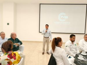 Luis Munguía del PVEM, primero en ir al conversatorio electoral del CCE Vallarta