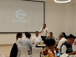 Luis Munguía del PVEM, primero en ir al conversatorio electoral del CCE Vallarta