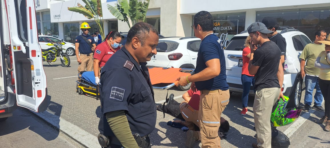 ¡Por falta de vigilancia! Atropellan a mujer en la Carretera Federal 200