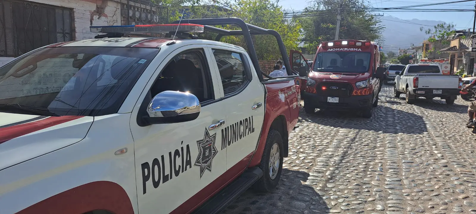 Motociclista atropella a policía en Puerto Vallarta