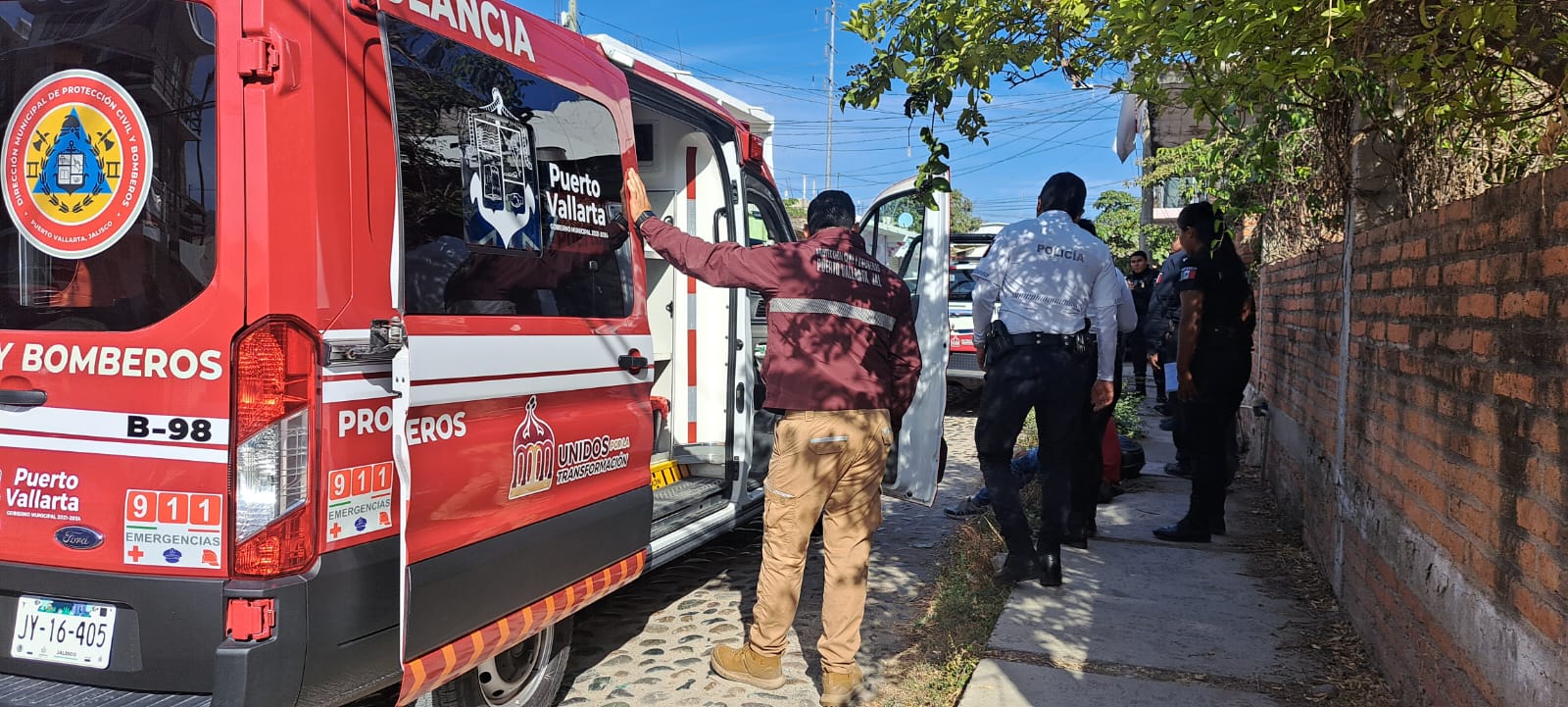 Motociclista atropella a policía en Puerto Vallarta