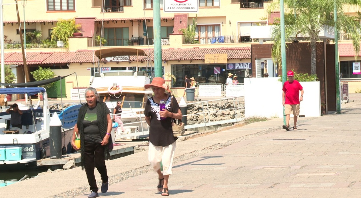 Recomienda sector salud a vallartenses protegerse del calor