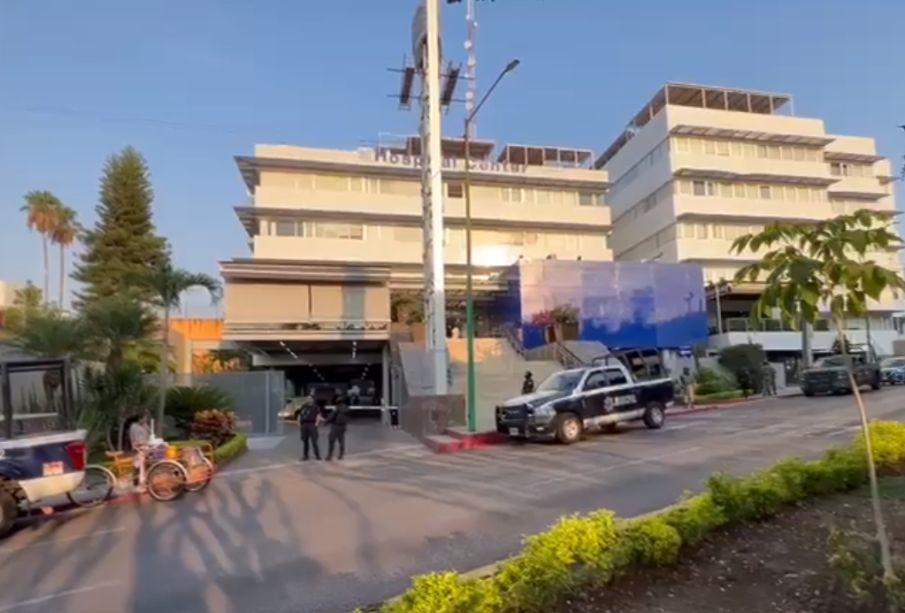 Comando irrumpe hospital de Cuernavaca, Morelos; hay una persona muerta