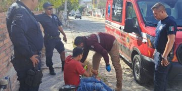 Motociclista atropella a policía en Puerto Vallarta