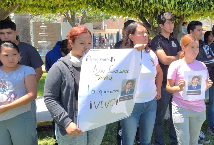 Estudiantes de la UDG en paro de actividades