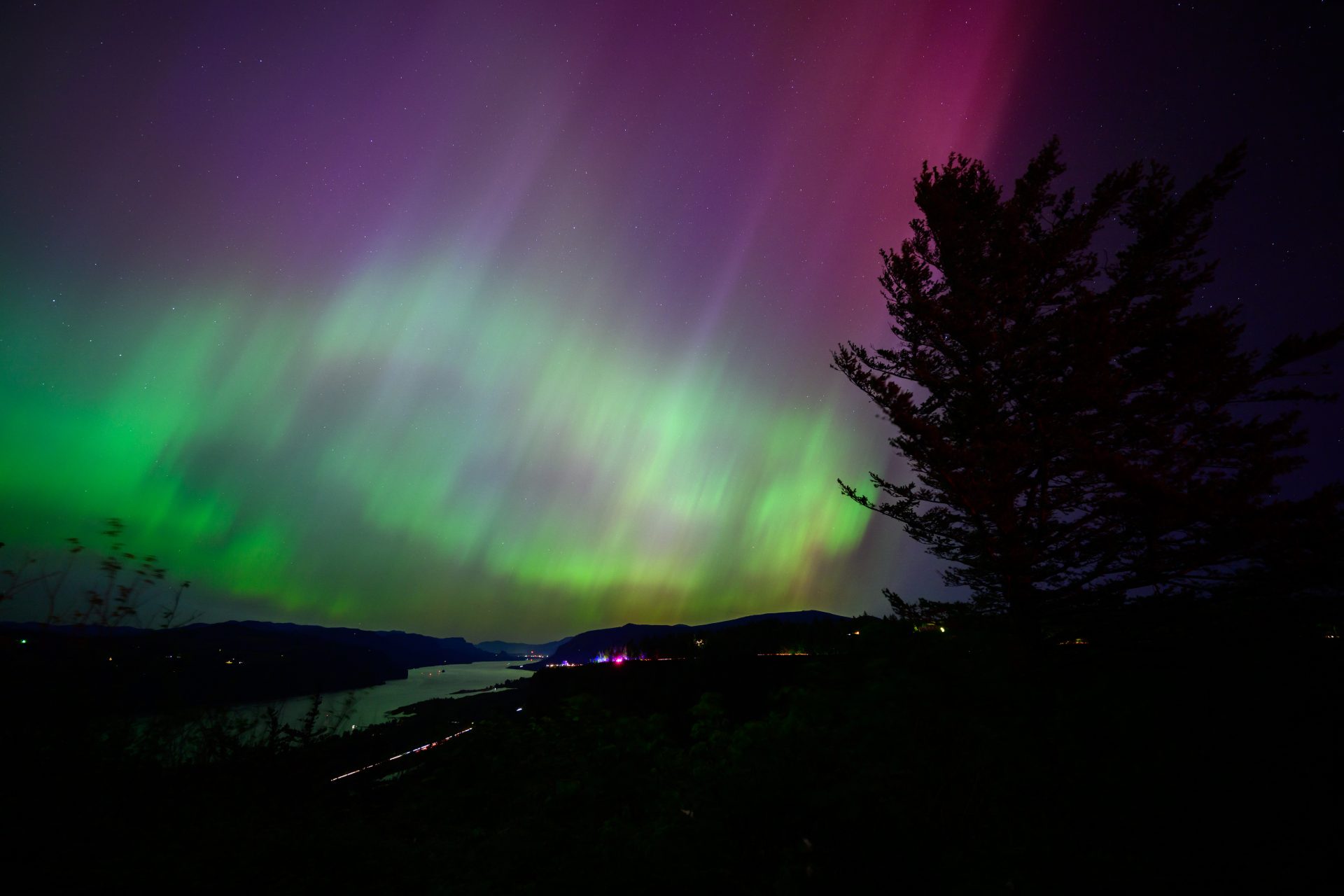 FOTOS: Tormenta solar "extrema" genera increíbles auroras boreales en México y el mundo