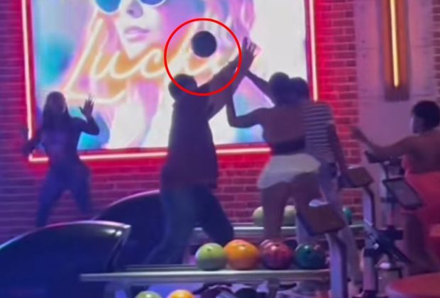 (VIDEO) Mujer avienta bola de boliche contra la cabeza de una joven en Miami