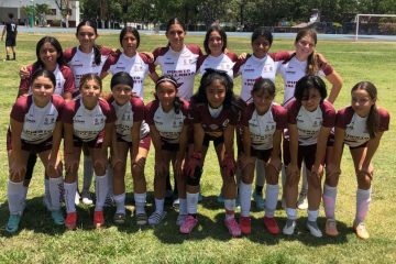 Selectivo de futbol femenil de Puerto Vallarta asiste a visorias en Guadalajara