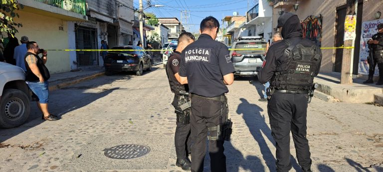 Asesinan a una mujer en el centro de Ixtapa 