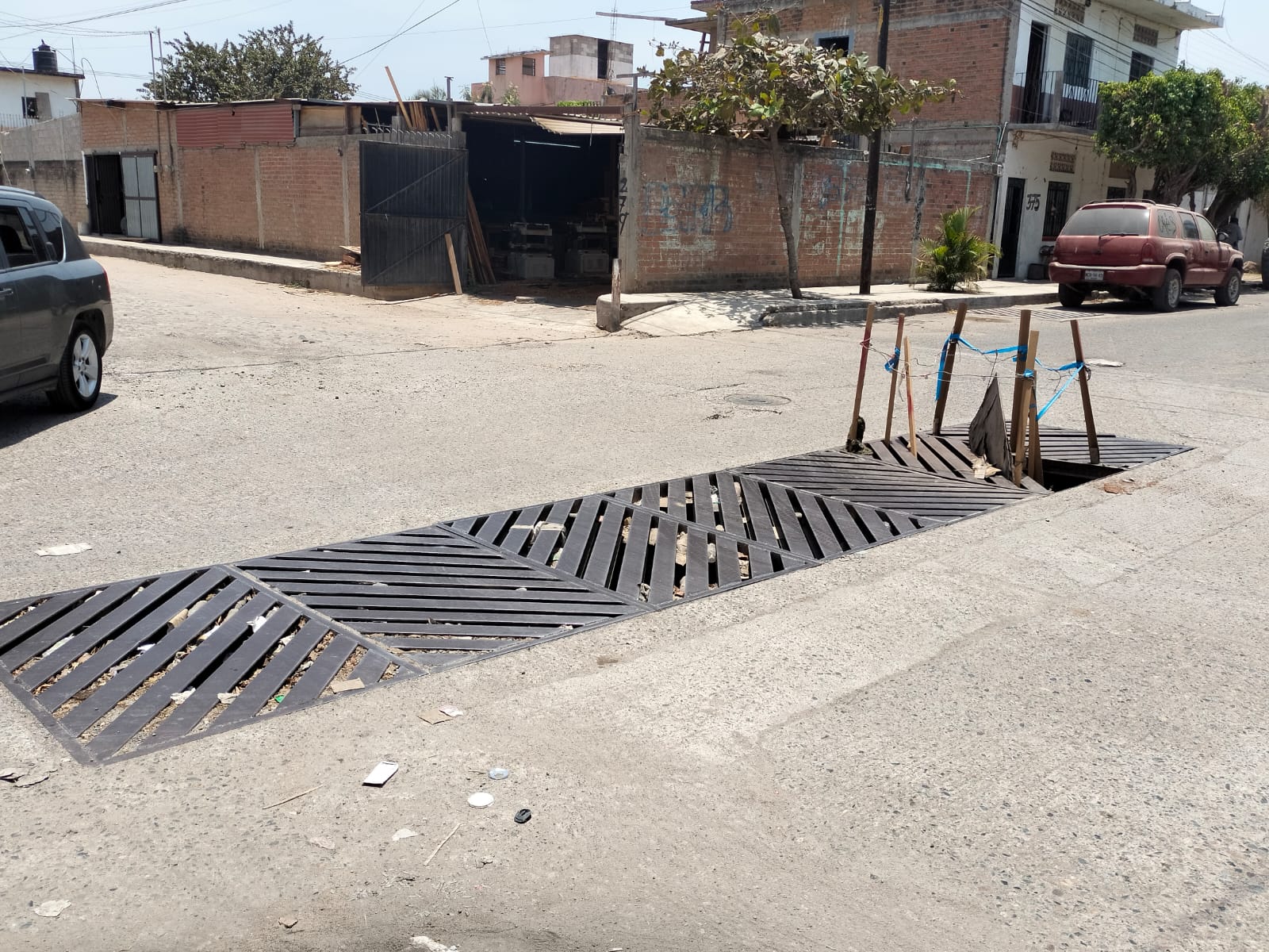 Boca de tormenta en avenida de Las Juntas