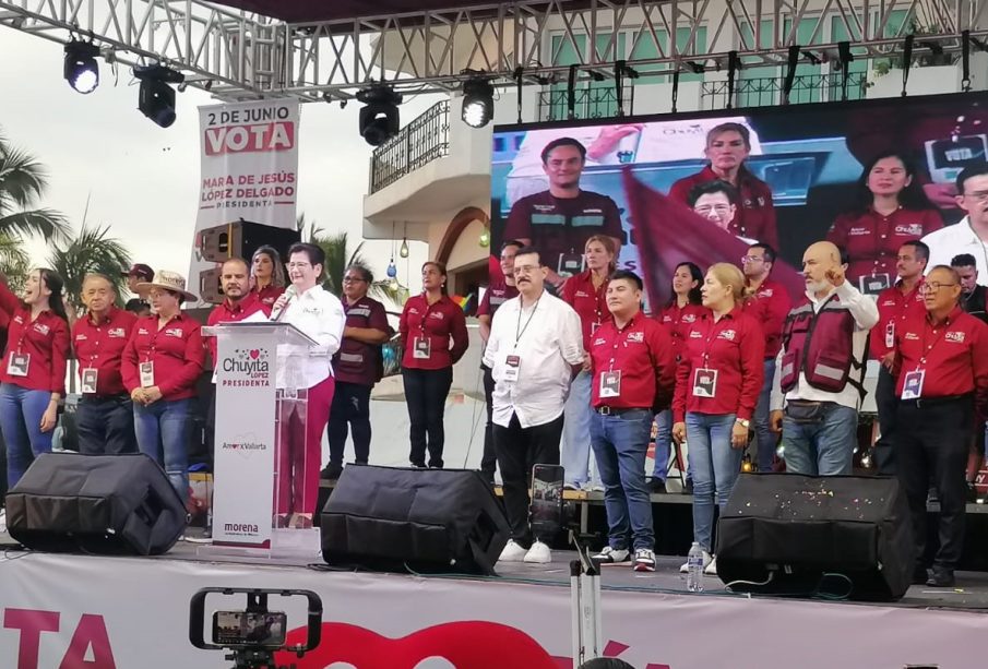 En cierre de campaña Chuyita se convirtió en María de Jesús