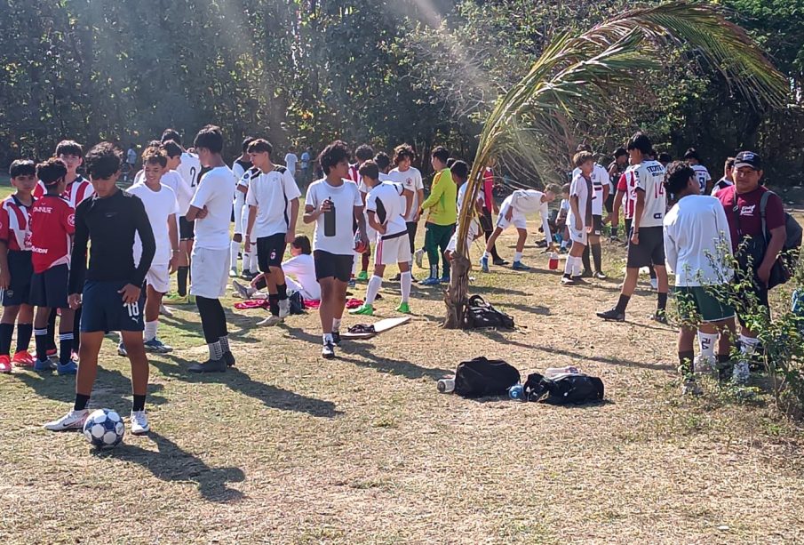 Futbolistas de Bahía participando de visorías