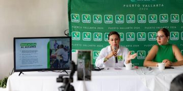 Magaly Fregoso en rueda de prensa presentando propuestas